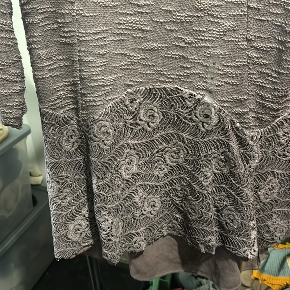 No from Buckle gimmicks, blouse - Picture 2 of 5